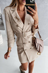 Minikleid mit Weihnachtskaromuster, zweireihigem Gürtel und Tasche