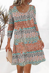 Minikleid mit Rundhalsausschnitt und Ahornblatt-Print