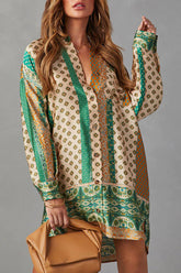 Karlowe – Minikleid aus Satin mit mehrfarbigem Print und Button-Down-Hemd