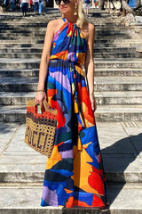 Wander Away – Mehrfarbig bedrucktes Neckholder-Maxikleid mit elastischer Taille