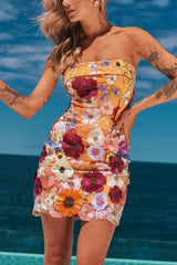 Days of Joy – Schulterfreies Minikleid mit Blumenstickerei und Applikation