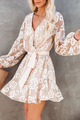 O-Ausschnitt, Blumenmuster, trendiges bedrucktes Langarm-Minikleid 