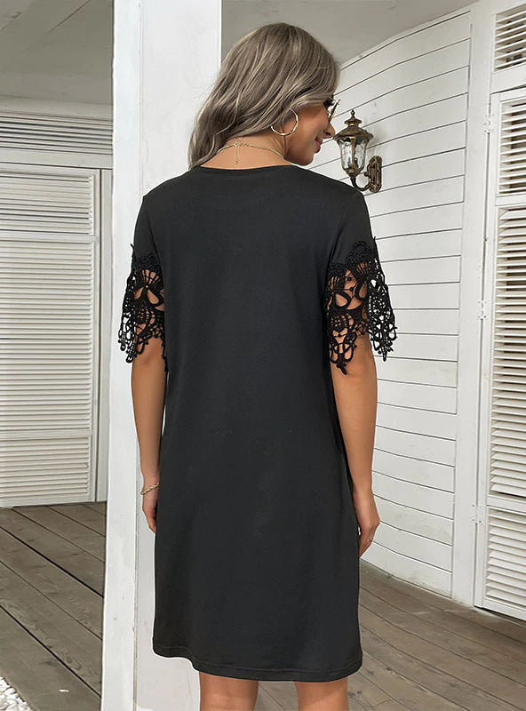 LOOSE SHORT-SLEEVED LACE STITCHING BLACK DRESS