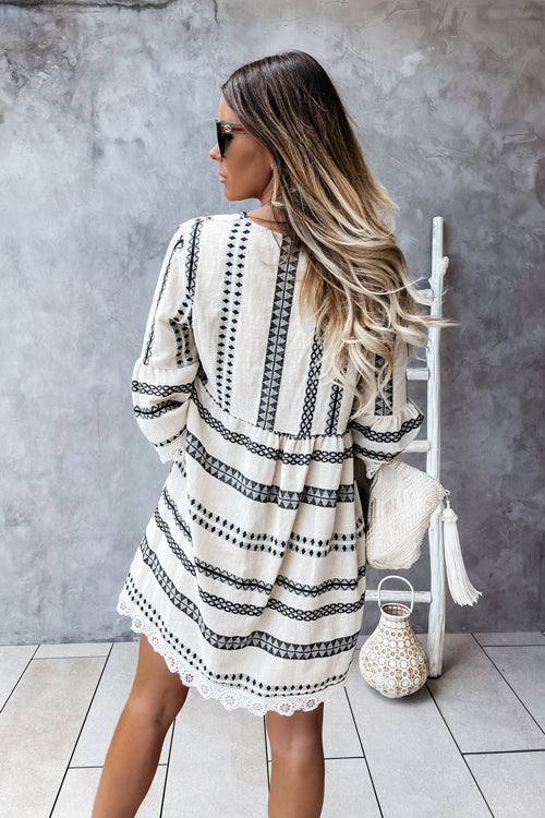 Süß beeindruckendes Boho-Spitzen-Minikleid – 2 Farben