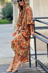 Drapiertes, anmutiges Maxikleid mit Print