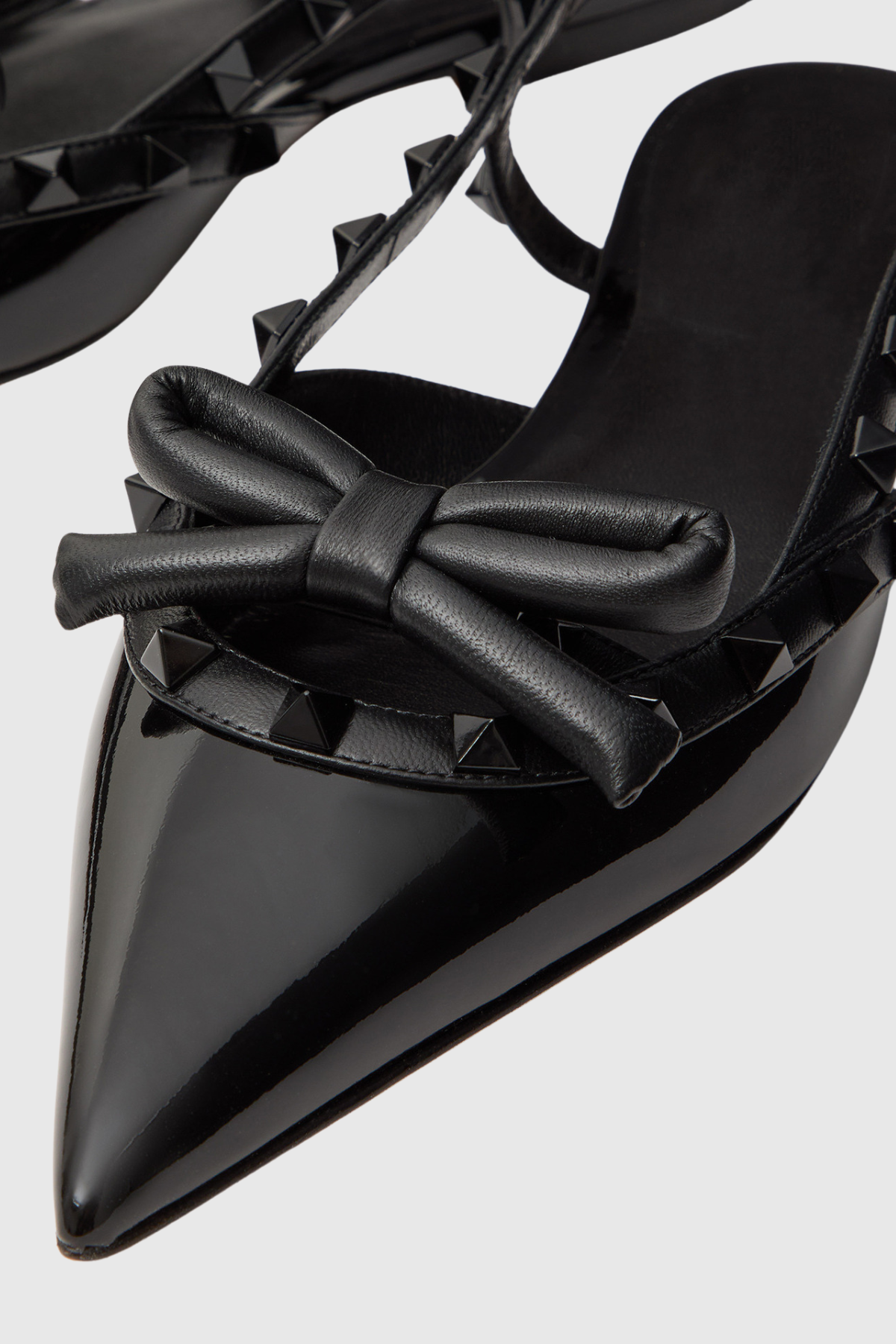 Alpha Ballerinas mit Nieten und Schleife in Schwarz