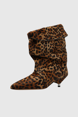 Alvaro Stiefel mit Leopardenmuster und Rüschen
