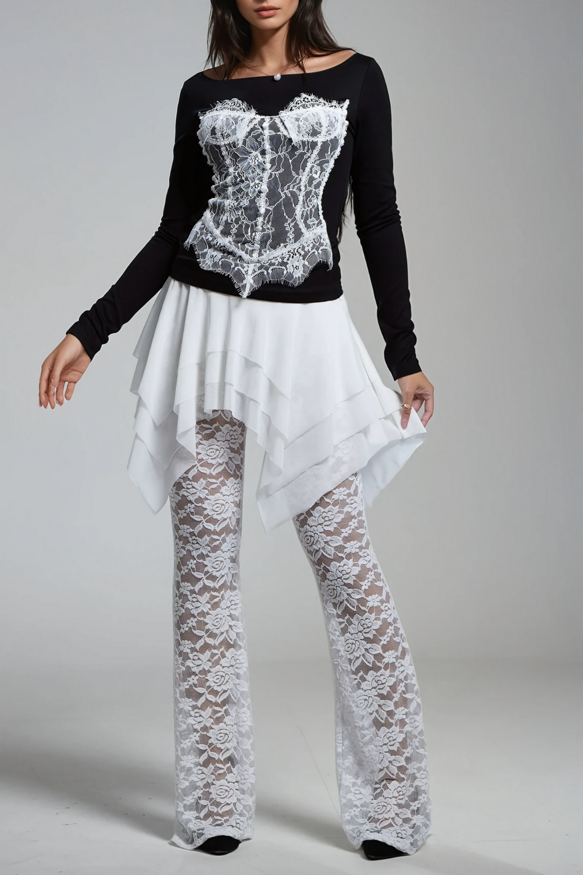 Amadeo – Dekolletéhose mit Spitzenrüschen