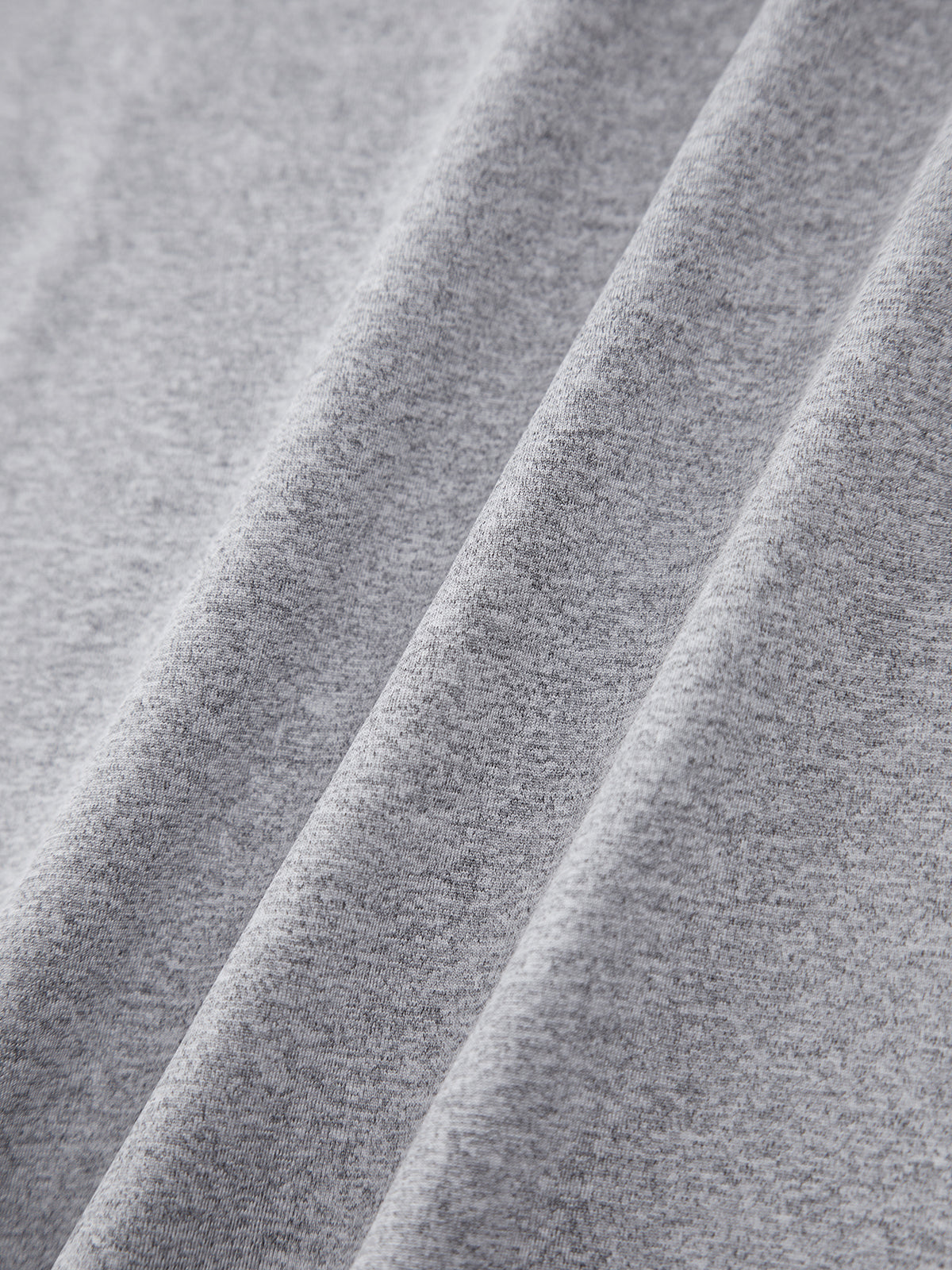 Langes Kleid mit fließenden Trägern