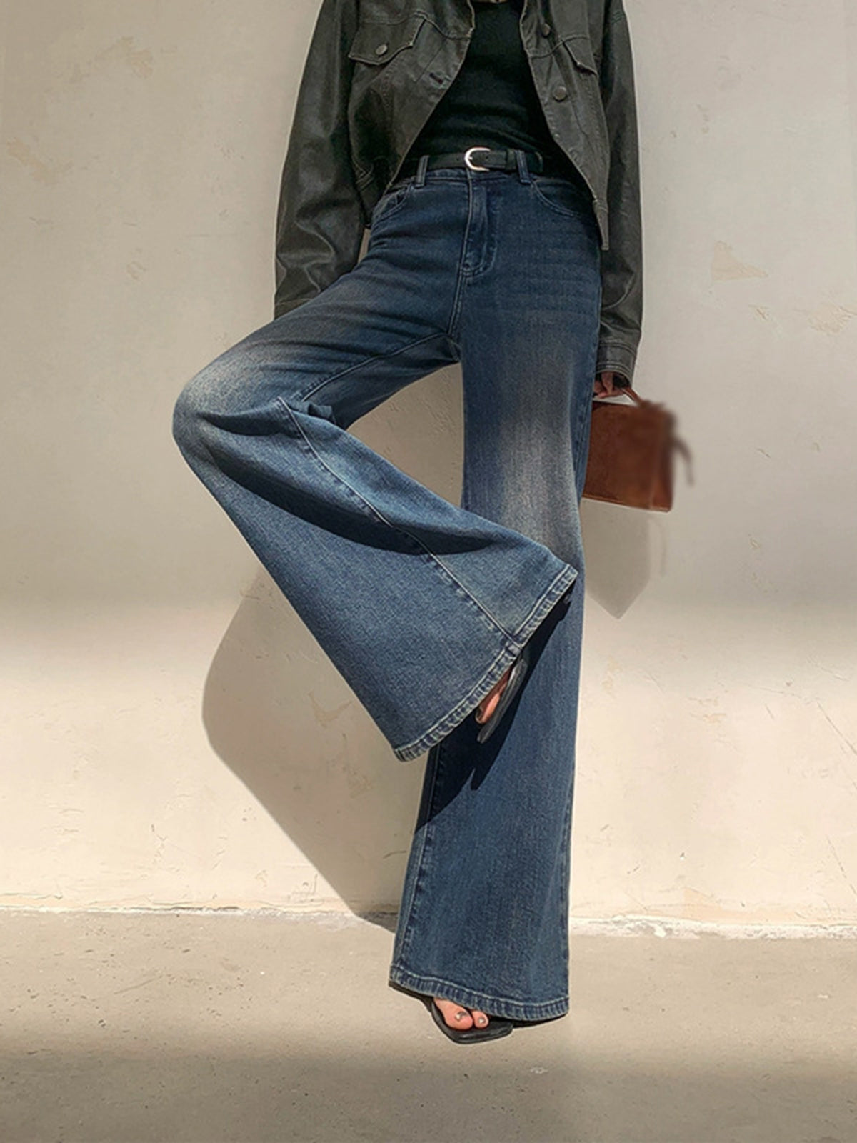 Vintage Low Rise Washed Wide Leg Jeans