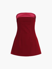 Trägerloses kurzes Kleid aus Satinsamt