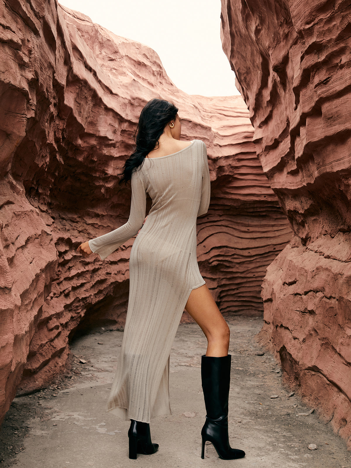 Asymmetrisches, geteiltes Pullover-Langkleid