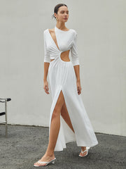 Maxikleid aus Strick mit Schlitz und Rüschen