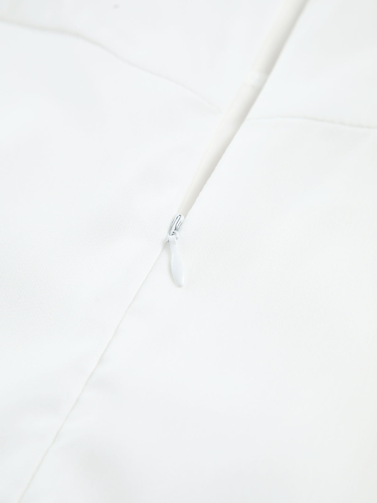 Solides, elegantes, langes Camisole-Kleid