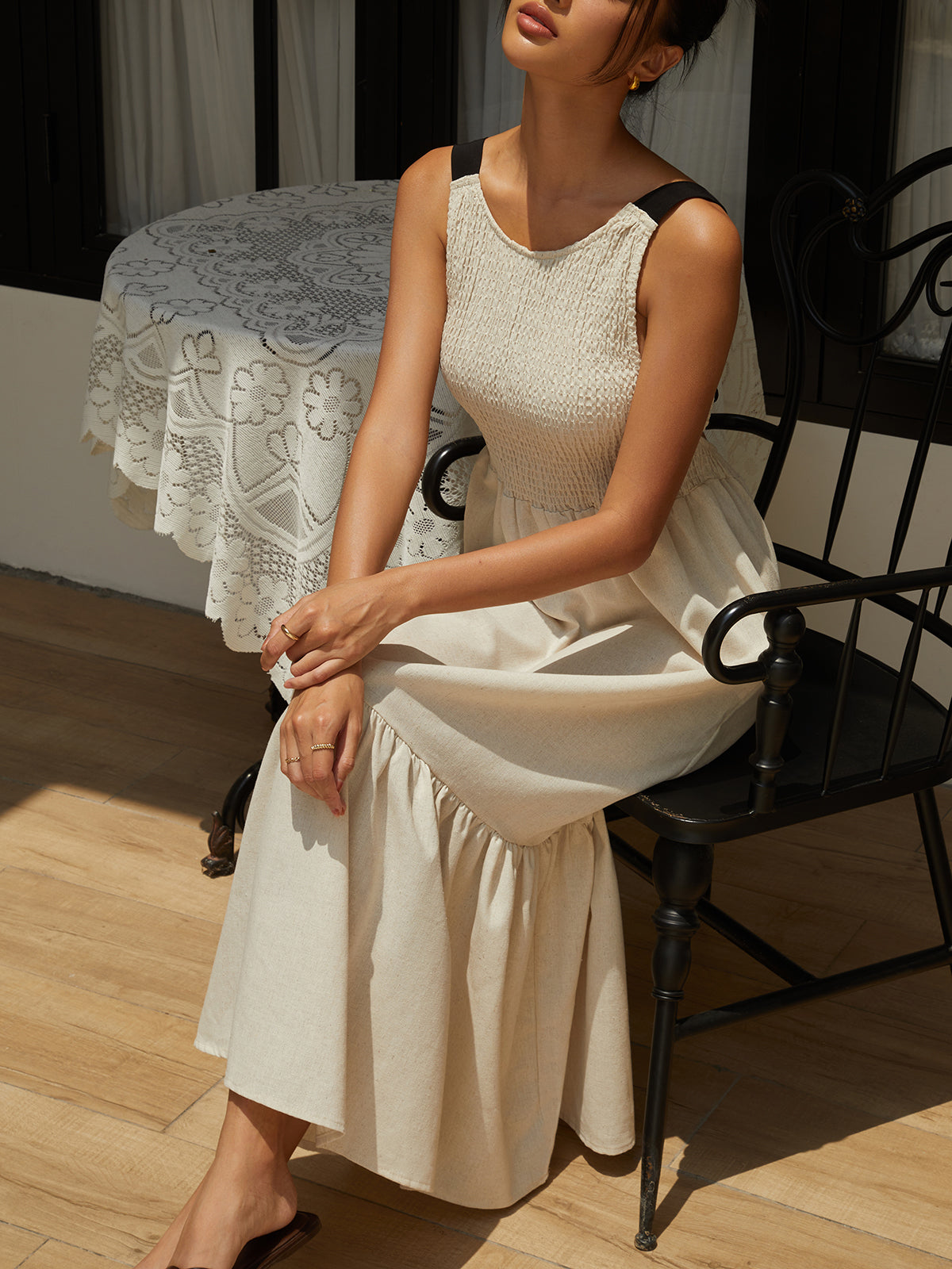 Gerafftes langes Camisole-Kleid mit Bindedetail