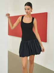 Einfarbiges, kurzes Basic-Kleid