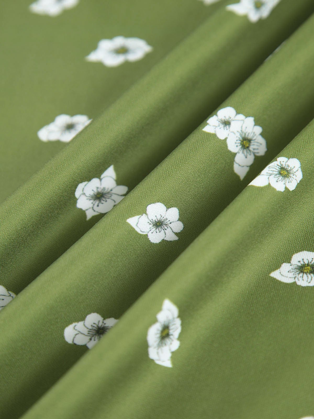 Ärmelloses, rückenfreies, kurzes Kleid mit Print