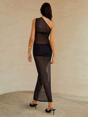 Transparentes Midikleid mit One-Shoulder-Träger und Schlitz
