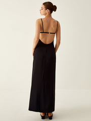 Einfarbiges, rückenfreies, langes Strickkleid