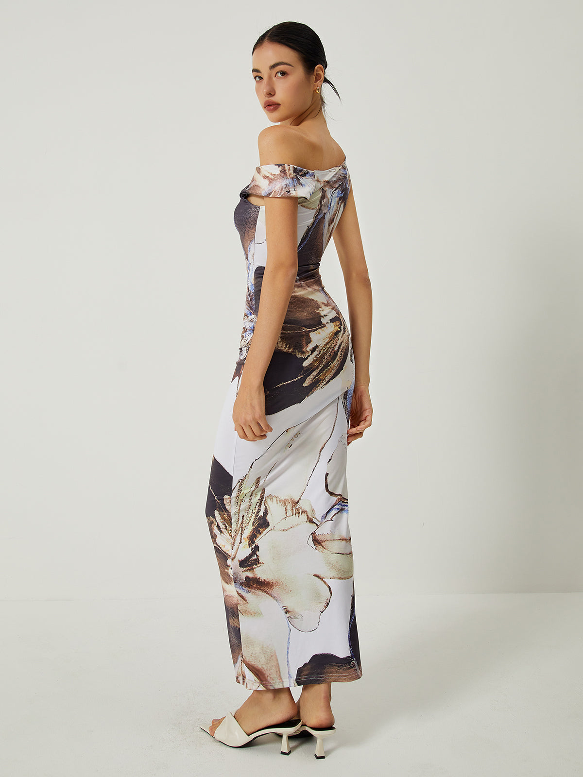Asymmetrisches, bedrucktes, schulterfreies, schmales, langes Kleid