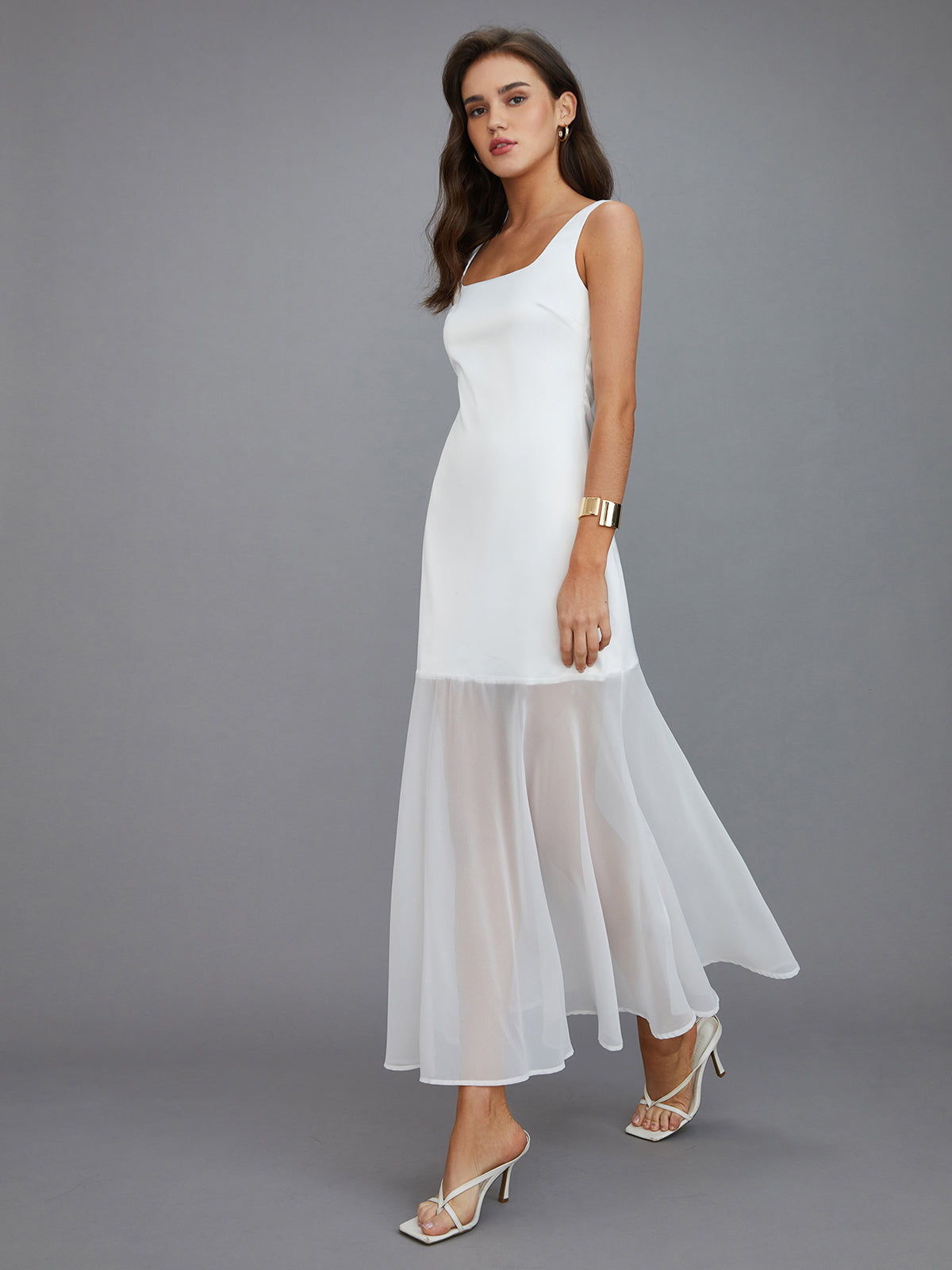 Langes Kleid mit transparenter Überlage