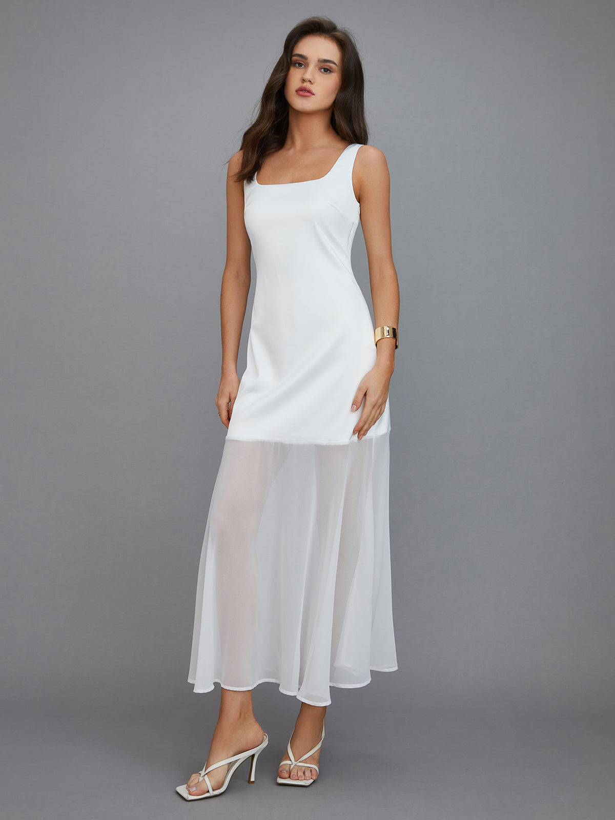 Langes Kleid mit transparenter Überlage