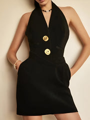 Ärmelloses Neckholder-Kleid mit V-Ausschnitt und goldenen Knöpfen