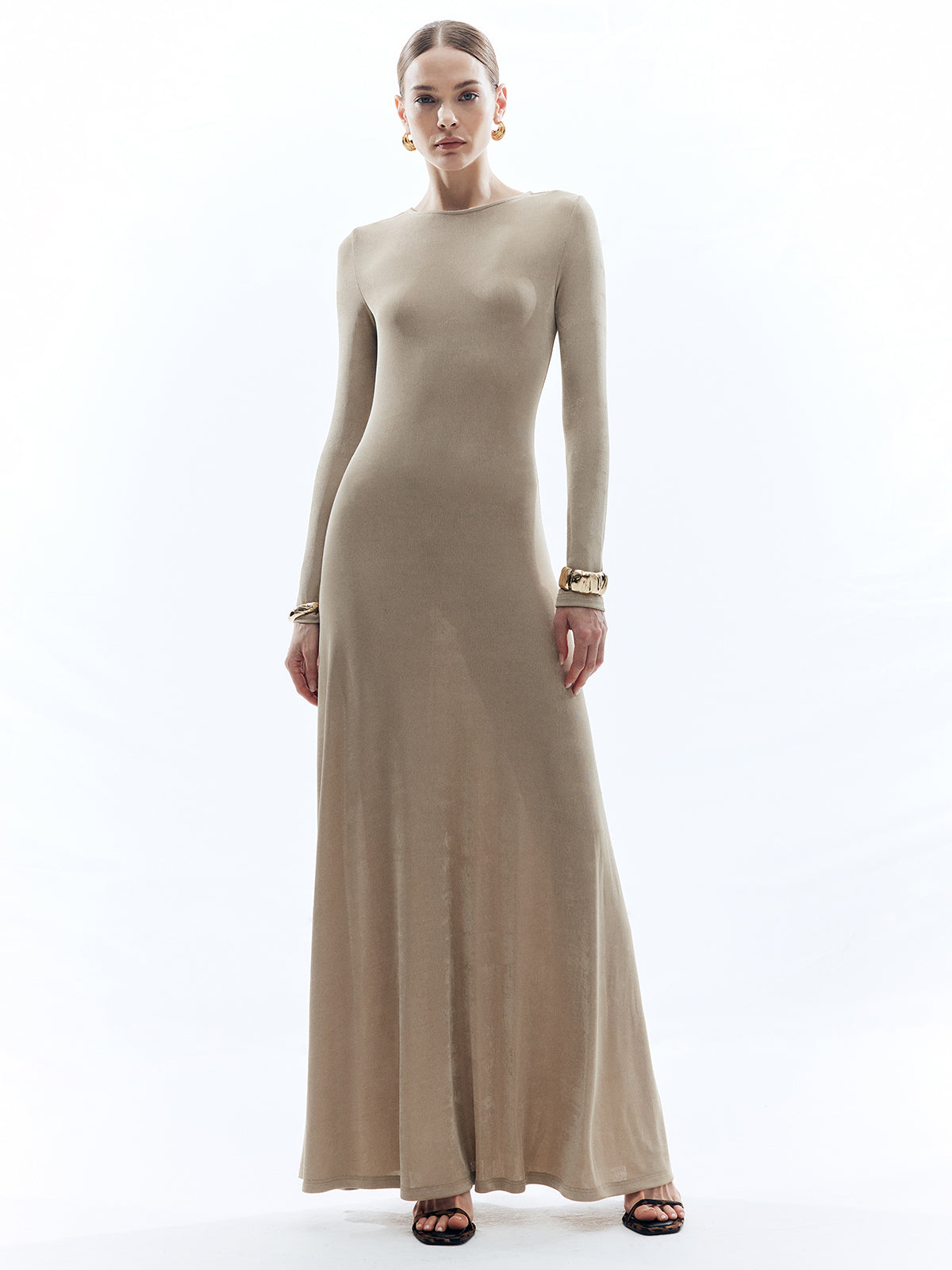 Einfarbiges, schmales, langes Kleid mit Rundhalsausschnitt