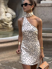 Asymmetrisches Satinkleid mit Polka Dots