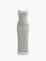 Schmales, langes Kleid aus transparentem Netzstoff
