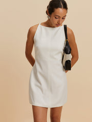 Ärmelloses kurzes Kleid
