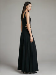 Ärmelloses Kleid mit einfarbigem Cut-out