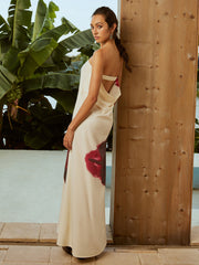 Schulterfreies, rückenfreies, langes Wickelkleid mit Blumenmuster
