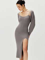 Geripptes Shrug-Strickkleid mit Herzausschnitt