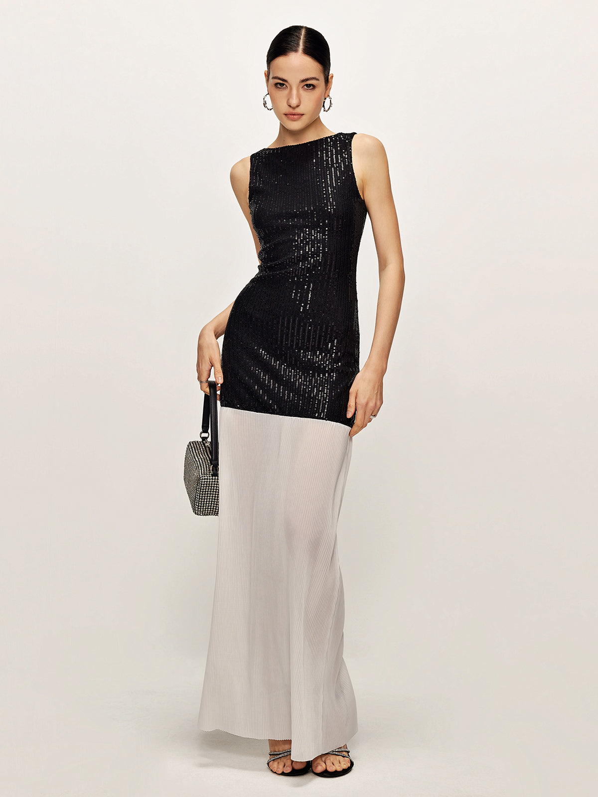 Rückenfreies Kleid mit Farbblock-Pailletteneinsatz