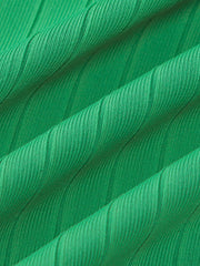 Trendiges Maxikleid aus Strick mit Neckholder und geteiltem Ausschnitt