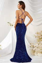 Blaues Partykleid mit tiefem Ausschnitt und Schlitz und Pailletten