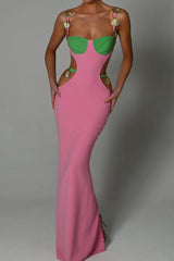 Camisole-Kleid mit kontrastierendem Cut-Out und Schlitz hinten