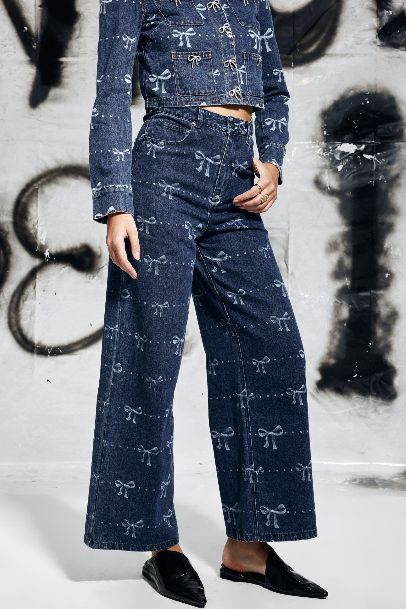 Courtney Bow Print Jeans