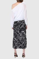 Ensley Flower – Weißes Netzoberteil mit einfacher Schulterpartie