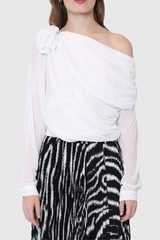 Ensley Flower – Weißes Netzoberteil mit einfacher Schulterpartie