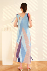 Vollständig plissiertes Kleid mit Bindeband an den Schultern