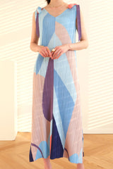 Vollständig plissiertes Kleid mit Bindeband an den Schultern