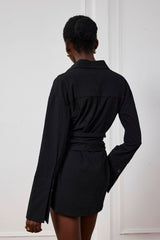 Kimora – Schwarzes Minihemdkleid mit Schnalle und Rüschen