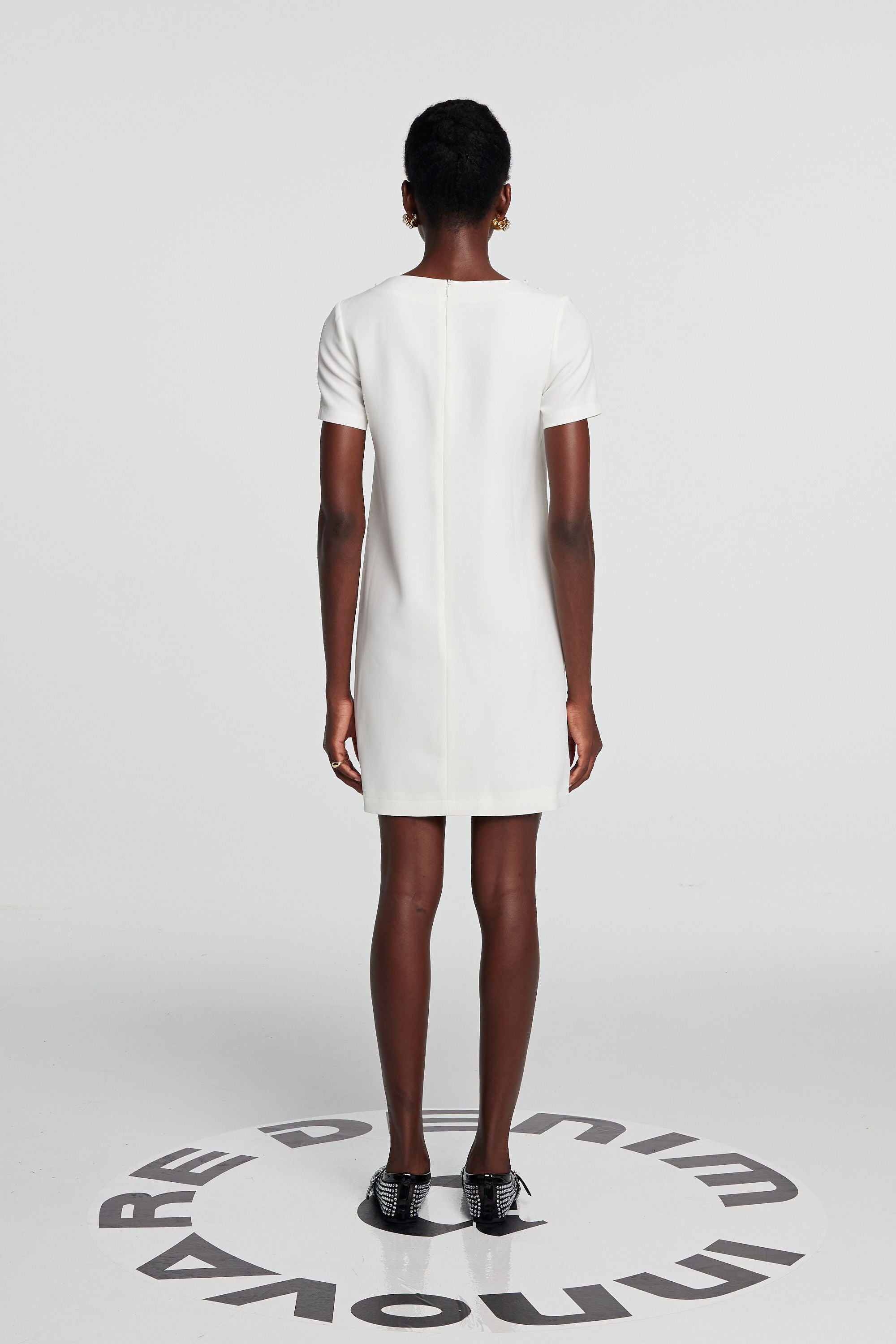 Kira Kurzärmliges Minikleid mit Blumenmuster