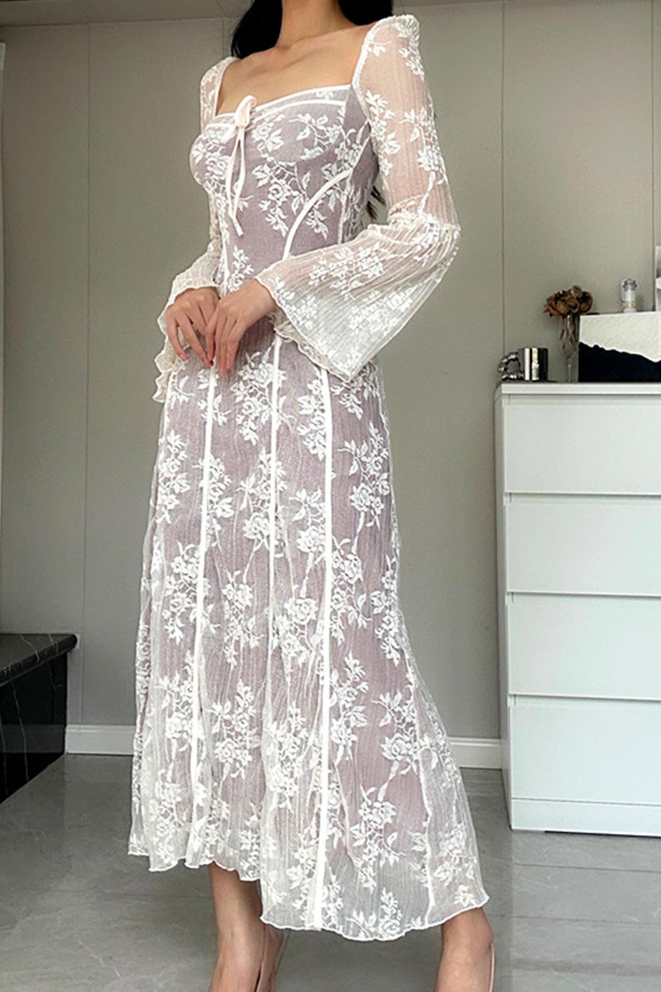 Lace Tie-up Flares Sleeve Midi Dress