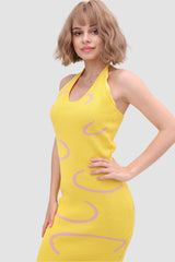 Rückenfreies Neckholder-Kleid aus Strick