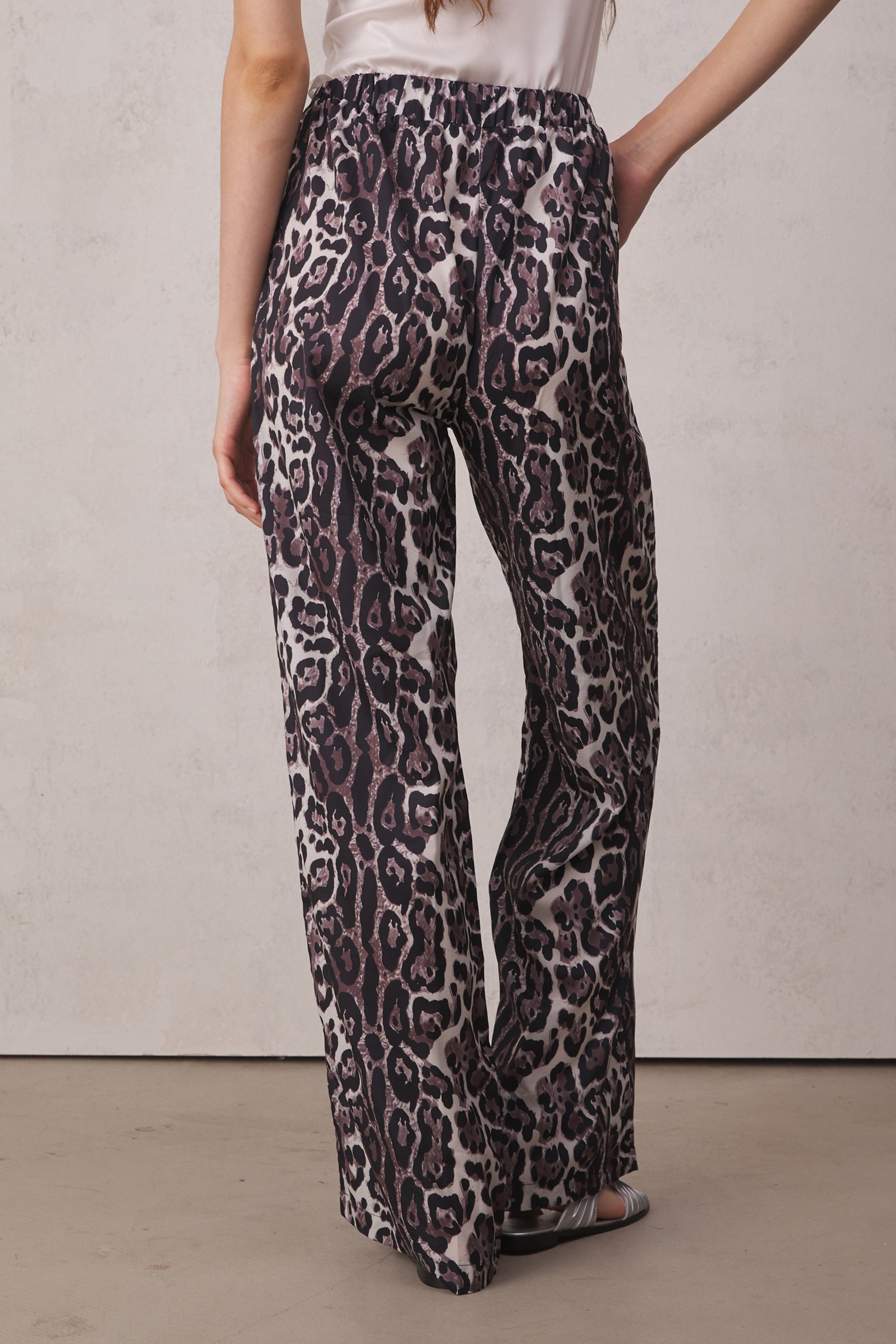 Loretta Low Rise Leopard Wide Leg Pants