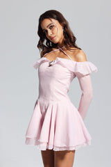Maude – Schulterfreies Minikleid mit Rüschen