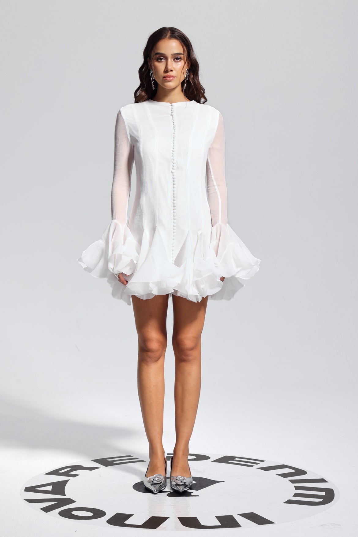 McCarthy – Weißes Minikleid mit Rüschen aus Netzstoff